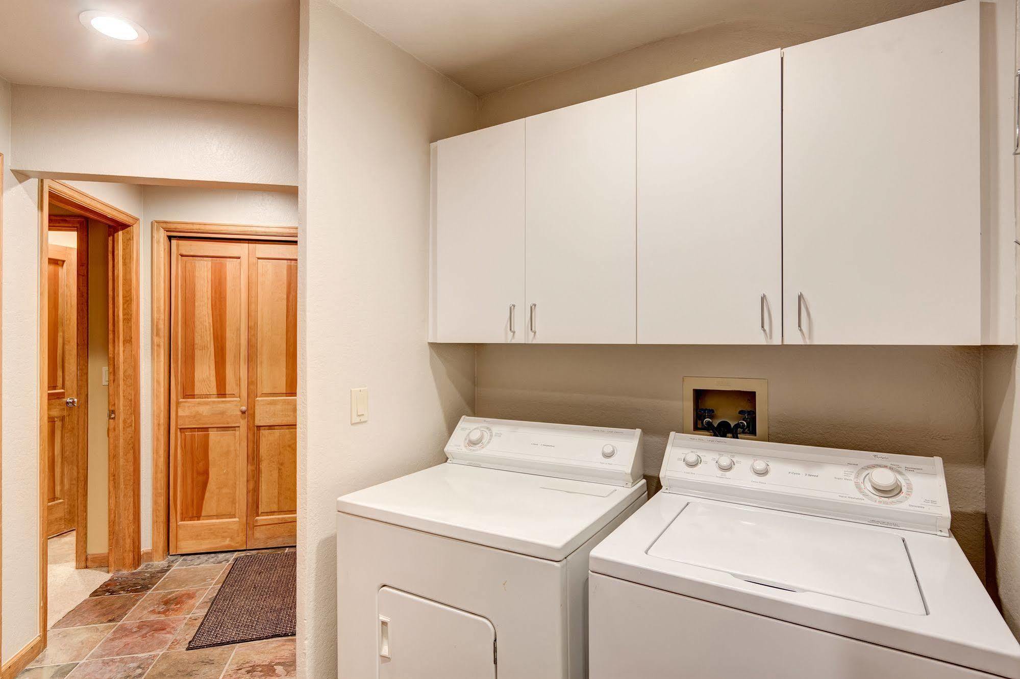 One Breckenridge Place Townhomes Exterior photo