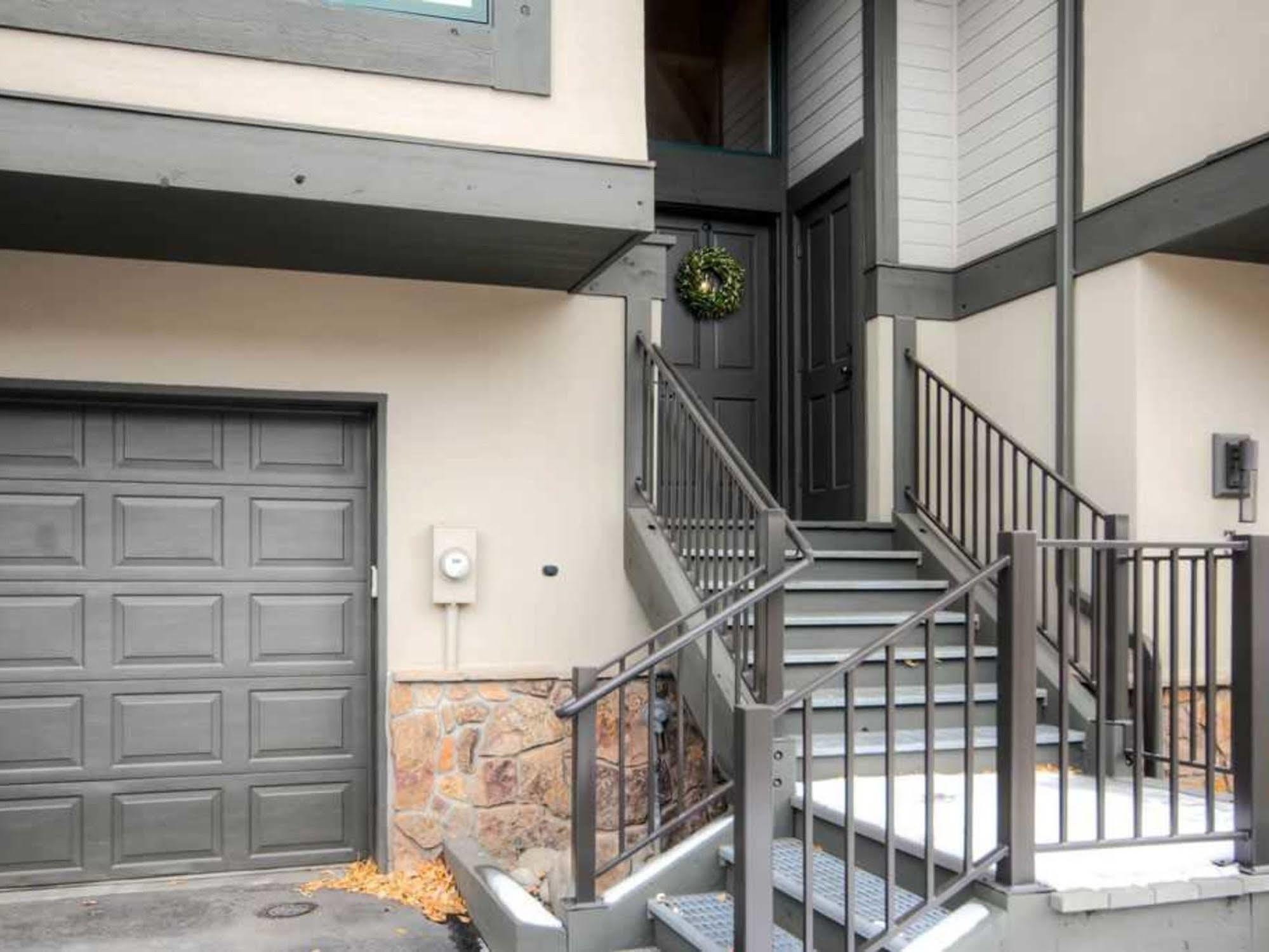 One Breckenridge Place Townhomes Exterior photo