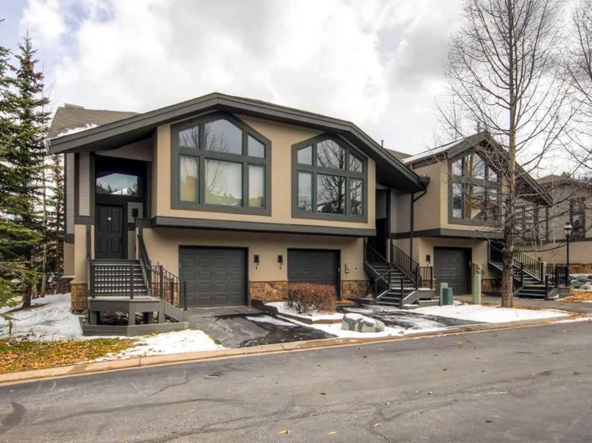 One Breckenridge Place Townhomes Exterior photo